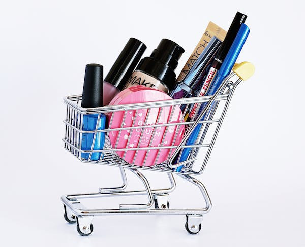 Ilustrasi Cara Memilih Concealer, Foto: Pexels/Suzy Hazelwood
