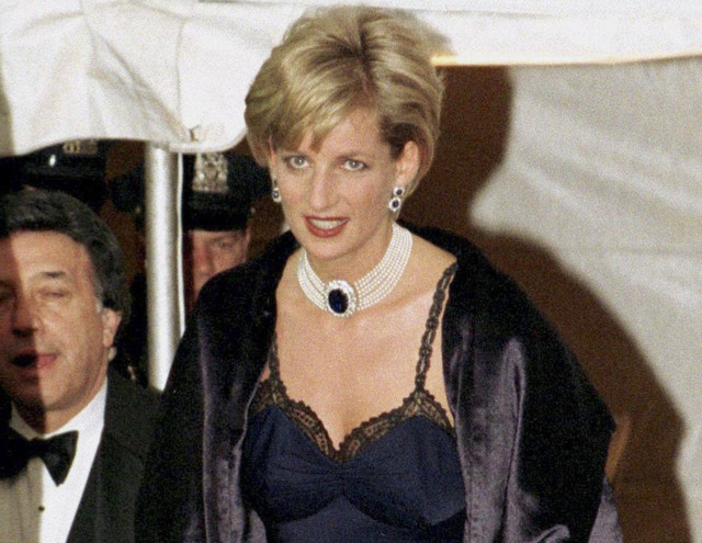 Mengenang Momen Pertama dan Terakhir Putri Diana di Met Gala 1996. Foto: REUTERS