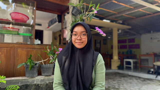 Salah satu pelajar penerima JPS, Devita Intan Nuraini, ditemui Pandangan Jogja pada Senin (28/4). Foto: Arif UT/Pandangan Jogja