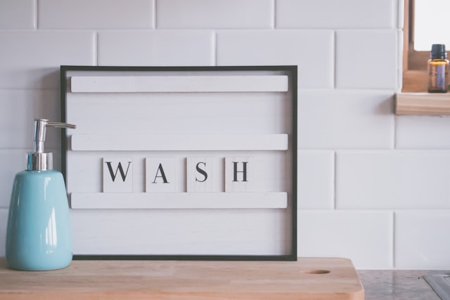 Rekomendasi Sabun Cuci Muka Skintific untuk Kulit Berminyak dan Berjerawat. Foto adalah ilustrasi. Sumber foto: Unsplash/Jessica