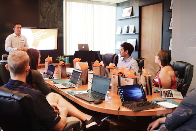 Audit Perencanaan SDM. Foto Hanya Ilustrasi, Bukan Sebenarnya. Sumber Foto: Unsplash.com/Campaign Creators