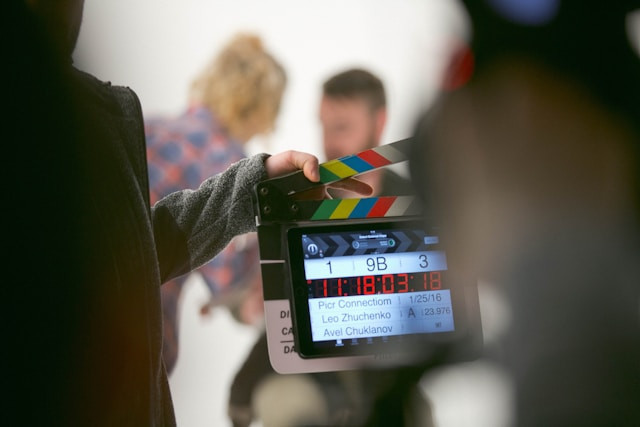 Ilustrasi film action terbaik 2024. Foto: Unsplash
