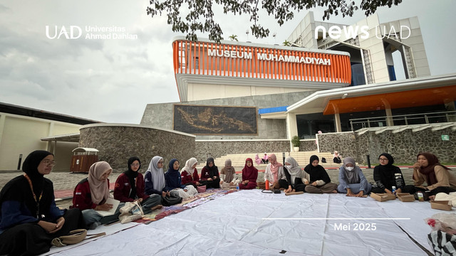 Sesi Presentasi DMasive oleh IMM PBII dan EDSA Universitas Ahmad Dahlan (UAD) (Foto Ika)