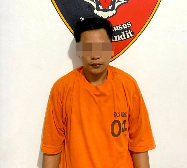 Pelaku KDRT yang berhasil diamankan. | Foto: Dok Humas Polres Lampung Tengah