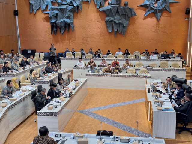 Rapat Kerja Menteri PU dengan Komisi V DPR RI di Kompleks Parlemen, Senayan, Jakarta Pusat pada Rabu (7/5). Foto: Argya Maheswara/kumparan