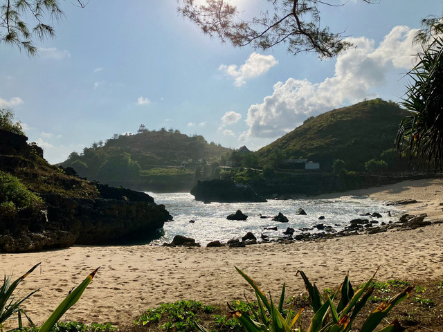 Mentari Hill. Foto hanya ilustrasi, bukan tempat sebenarnya. Foto: dok. Unsplash/Jeffrey Thümann
