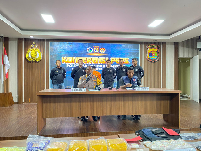 Kapolresta Bandar Lampung, Kombes Pol Alfret Jacob Tilukay saat konferensi pers. | Foto: Sinta Yuliana/Lampung Geh
