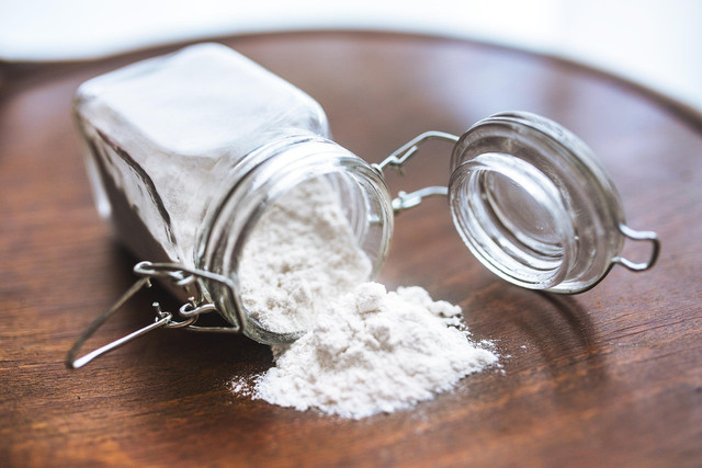 Ilustrasi perbandingan tepung terigu dan tepung beras untuk bakwan, Foto: Pixabay/kaboompics
