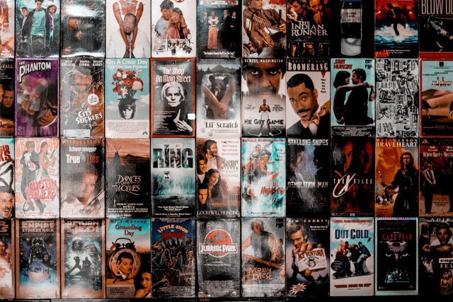 Ilustrasi Film Terbaik Brad Pitt, Foto: Unsplash/Tyson Moultrie