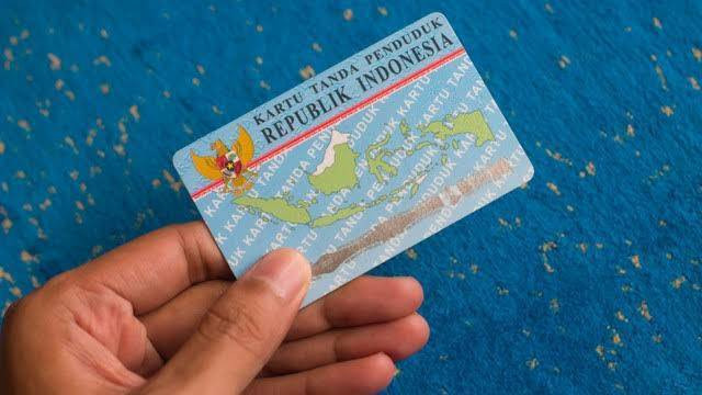 Ilustrasi cara ganti foto KTP. Foto: Shutterstock