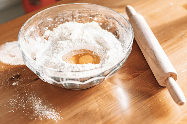 Ilustrasi Perbandingan tepung ketan dan maizena untuk mochi. Foto: Pexels.com/ROMAN ODINTSOV