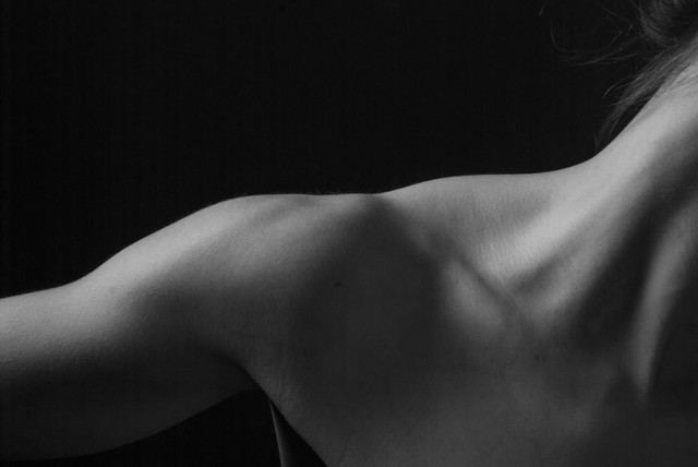 Ilustrasi frozen shoulder. Foto: Unsplash