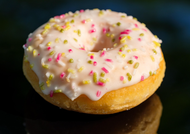 Ilustrasi perbandingan tepung dan ragi untuk donat. Sumber: Pixabay/Bru-nO