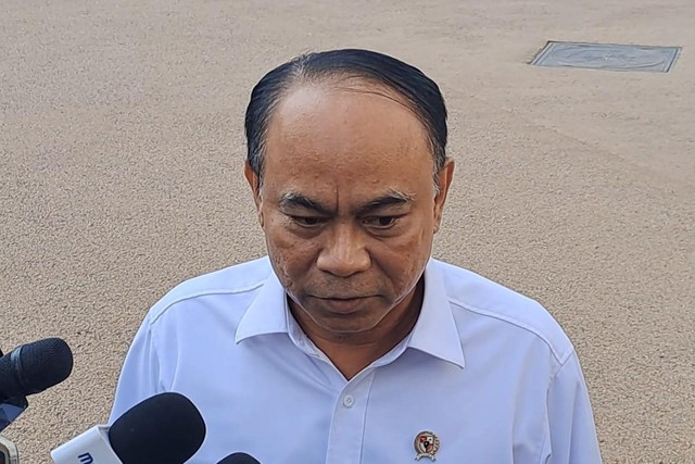 Menteri Koperasi Budi Arie Setiadi di Kompleks Istana Kepresidenan, Jakarta Pusat, Kamis (8/5/2025). Foto: Zamachsyari/kumparan