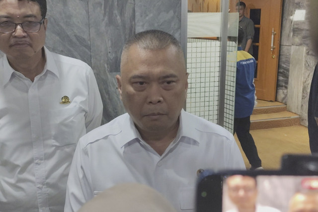 Menteri Perhubungan Dudy Purwaghandi di Kompleks Parlemen Senayan, Kamis (8/5/2025). Foto: Widya Islamiati/kumparan