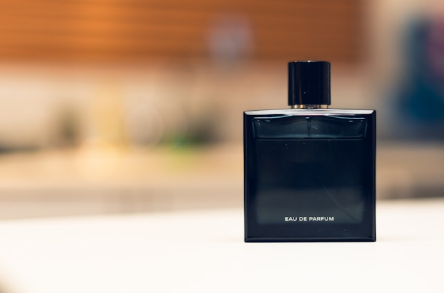 Ilustrasi untuk Parfum Niche Pria Terbaik. Sumber: Unsplash/Mpho Mojapelo