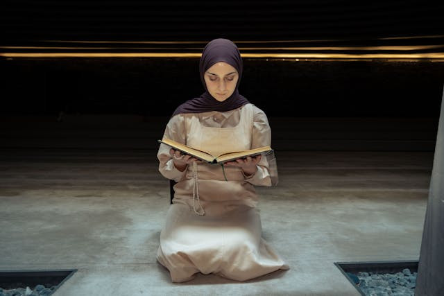Ilustrasi Bacaan Taawudz. Sumber Pexels Zeynep Sude Emek. Sumber: Pexels/Zeynep Sude Emek