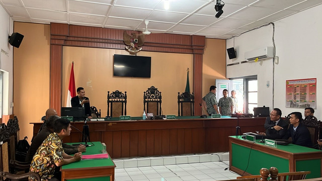 Sidang kedua mediasi terkait wanprestasi Jokowi Mobil Esemka di PN Surakarta, Kamis (8/5/2025). Foto: kumparan