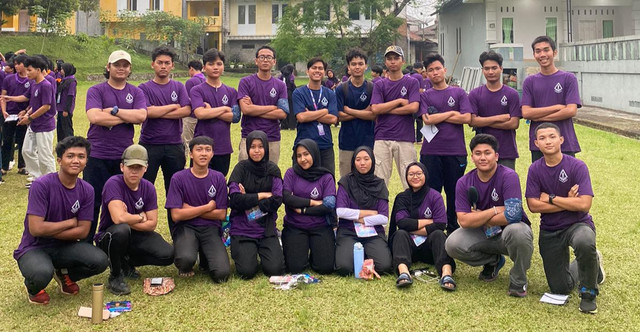 Foto Bersama Kelompok Minioritas di suatu Daerah. Sumber Foto: Dokumentasi Pribadi