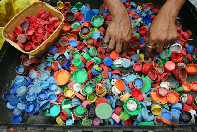 Ilustrasi bagaimana cara kerja atau mekanisme bank sampah di sekolah Anda yang Anda ketahui? Foto: Pexels