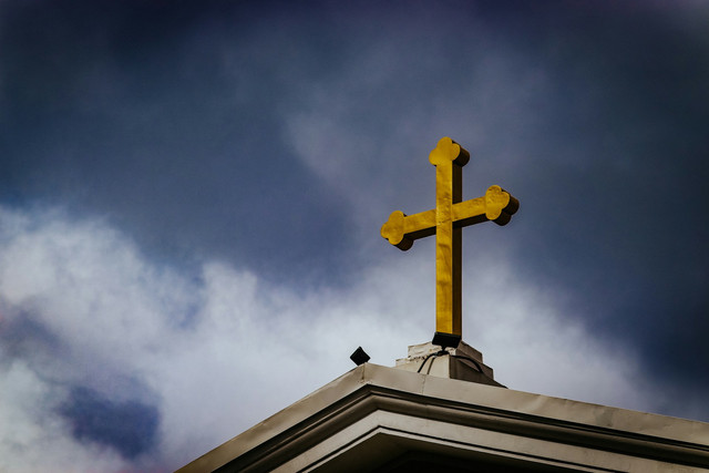 Gereja Merah Probolinggo. Foto Hanya Ilustrasi, Bukan Sebenarnya. Sumber Unsplash Jon Tyson