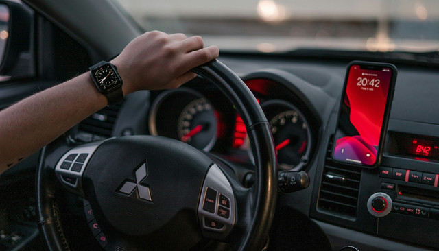 Dealer Mitsubishi Surabaya. Foto adalah mobil Mitsubishi Sumber Unsplash BezeVision