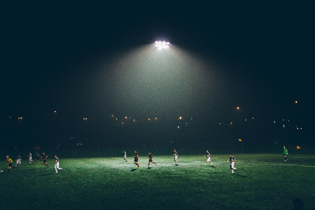 Link dan Cara Nonton Live Streaming Persib VS Barito Putera. Foto hanya ilustrasi. Sumber foto: Unsplash/Abigail
