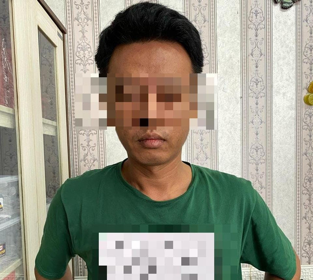Terdakwa kasus penyebaran video hasil manipulasi teknologi Artificial Intelligence (AI) atau deepfake wajah Presiden RI Prabowo. | Foto: Dok Kejari Lampung Tengah