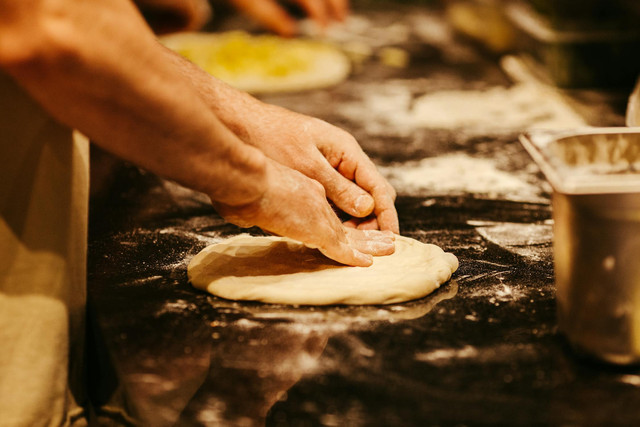 Ilustrasi Kenapa adonan roti tidak elastis. Foto: Pexels.com/Jonathan Borba