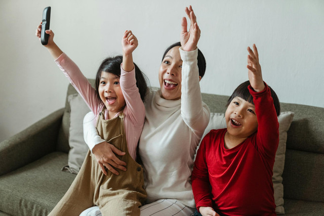 Ilustrasi Good American Family berapa episode. Foto: Pexels.com/Ketut Subiyanto