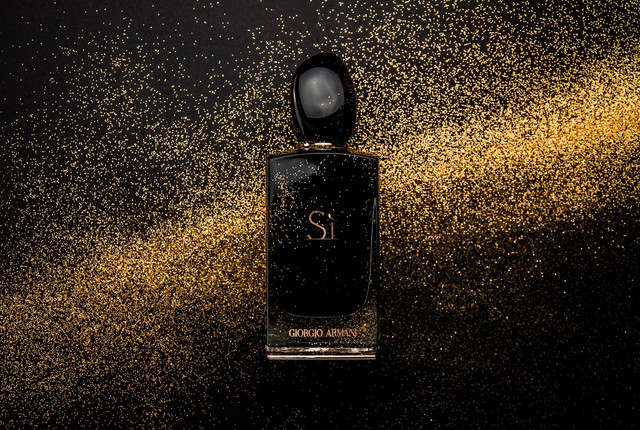 Ilustrasi Parfum Viral di TikTok. Unsplash.com/Maxim Lozyanko