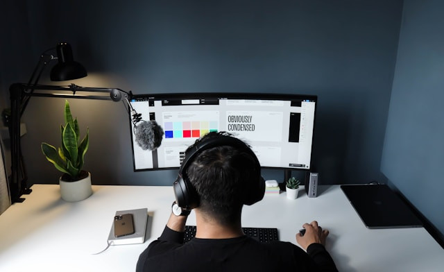 Contoh Pekerjaan Remote untuk Pemula Tanpa Pengalaman. Foto Hanya Ilustrasi, Bukan Sebenarnya. Sumber Foto: Unsplash.com/Faizur Rehman