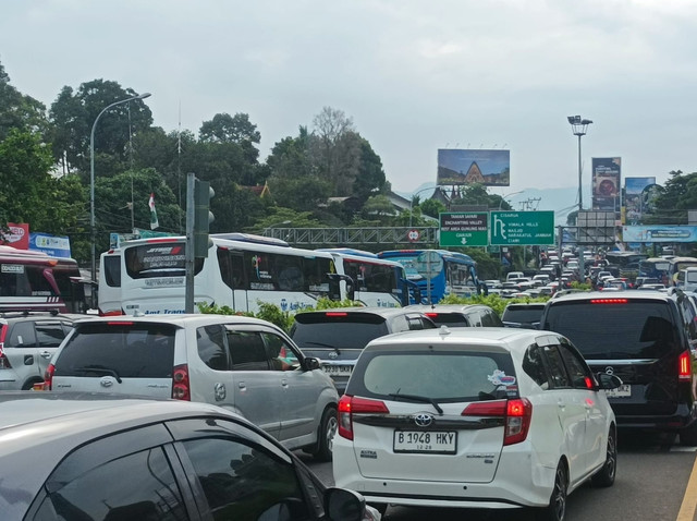 Kepadatan arus lalu lintas menuju Puncak, Bogor, Sabtu (10/5) pagi. Foto: Dok. Istimewa