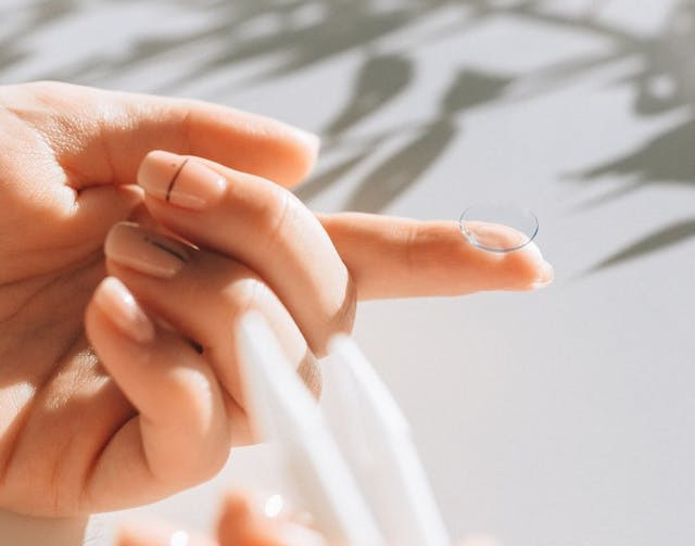 Ilustrasi cairan softlens yang bagus. Sumber: www.pexels.com
