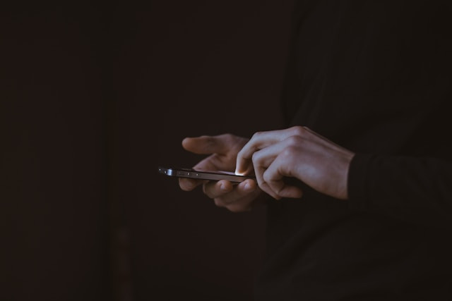 ilustrasi cara bikin qris dana. sumber: unsplash/gilles lambert
