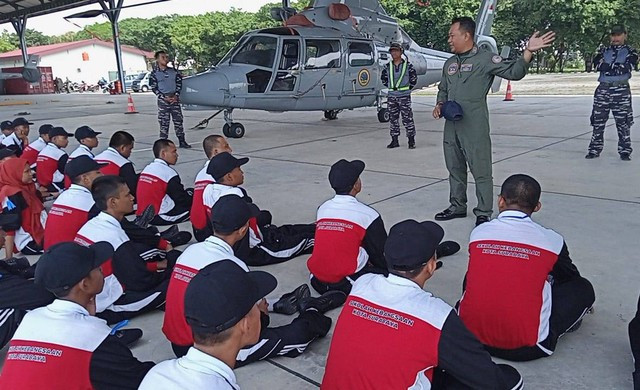 Ilustrasi anak sedang mengikuti kegiatan di barak militer. Foto: Masruroh/Basra