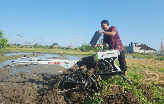 Pertamina melalui program Desa Energi Berdikari (DEB) mengembangkan energi terbarukan untuk mendorong kesejahteraan petani Desa Uma Palak, Bali. Foto: dok. Pertamina