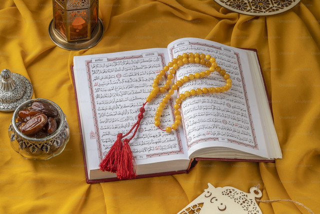 Ilustrasi Contoh Soal Quran Hadits Kelas 9 Semester 2, Foto:Unsplash/Slashio Photography