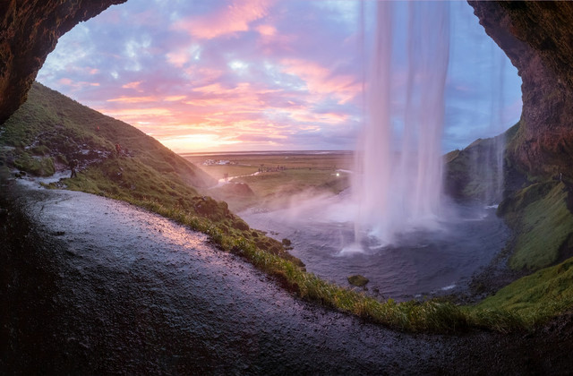 Air Terjun Putri Kayangan. Foto hanya ilustrasi, bukan tempat sebenarnya. Sumber: Unsplash/Andrey Andreyev