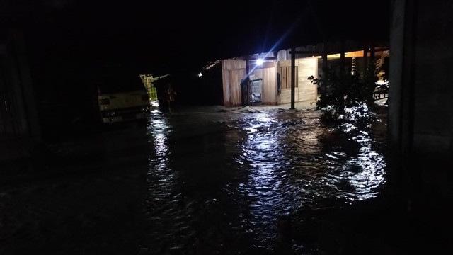 Banjir bandang di Kecamatan Sekar, Kabupaten Bojonegoro, Jawa Timur. Minggu (11/05/2025) (Aset: Istimewa)