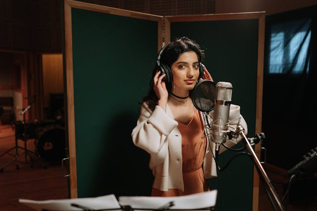 Ilustrasi daftar lagu grand final indonesian idol 2025. Sumber: pexels.com