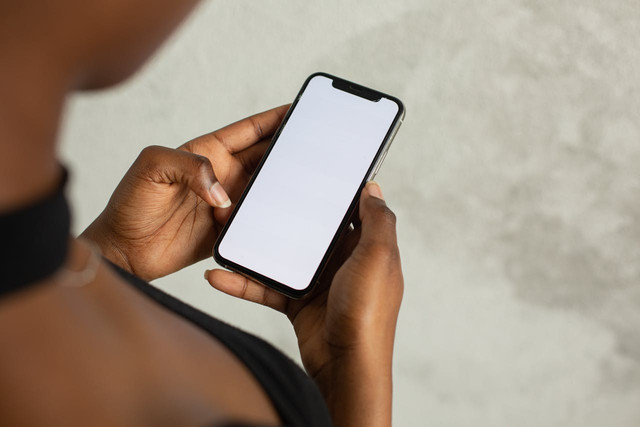 Cara transfer kuota Telkomsel. Foto hanya ilustrasi, bukan yang sebenarnya. Sumber: Pexels/Monstera Production