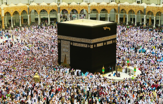 Ilustrasi apa itu haji akbar. Sumber foto: Pixabay/ Konevi