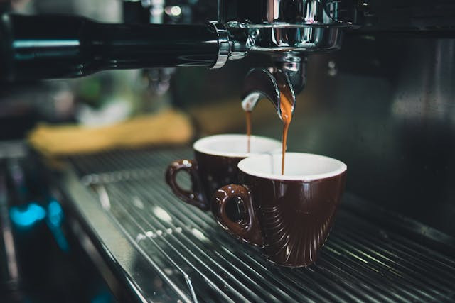 Ilustrasi mesin roasting kopi terbaik . Sumber: Pexels/Chevanon Photography