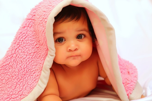 Bedak Bayi Paling Wangi. Foto hanya ilustrasi. Sumber foto: Unsplash/Purnachandra