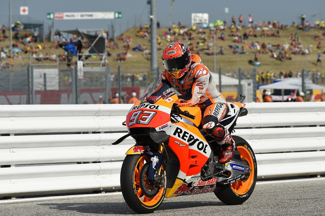 Ilustrasi Arti white flag MotoGP. Sumber : Pixabay/Angleo Giordano
