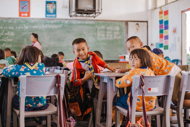 Ilustrasi untuk contoh raport semester 2 anak TK. Foto: Unsplash/Mario Heller