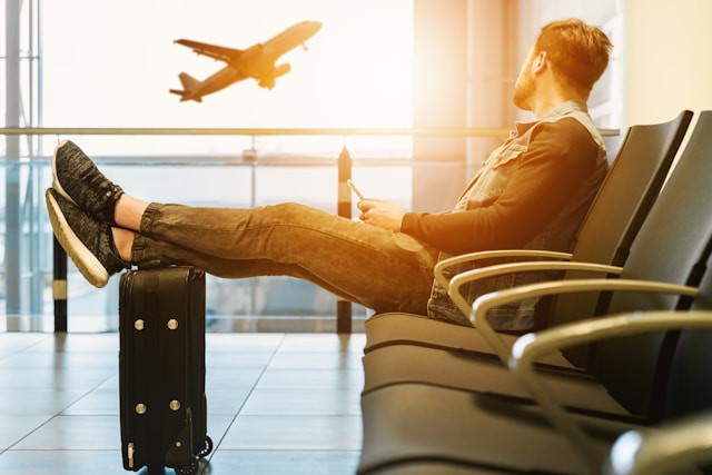 Rekomendasi Profesi yang Bisa Dijalani Sambil Travelling. Foto Hanya Ilustrasi, Bukan Sebenarnya. Sumber Foto: Unsplash.com/JESHOOTS.COM