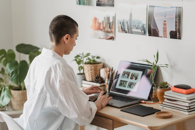 Ilustrasi edit foto tanpa aplikasi. Foto: Pexels.com