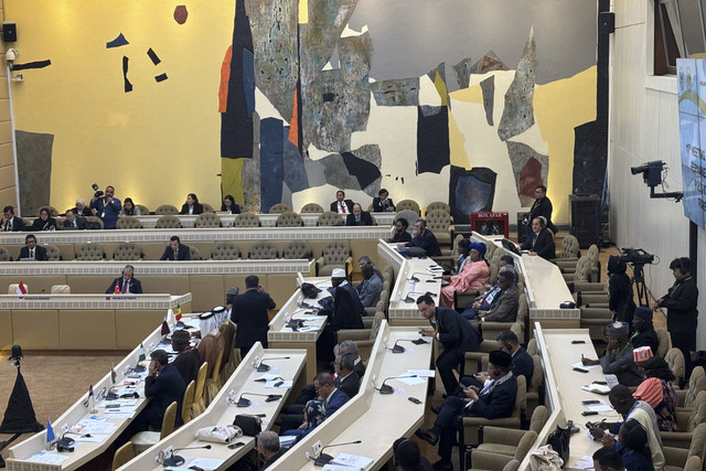 Suasana 11th Meeting of the Specialised Permanent Committee on Political Affairs and Foreign Relations saat Konferensi Parliamentary Union of the OIC Member States (PUIC) ke-19, di gedung Parlemen, Senayan, Jakarta Pusat, Selasa (13/5/2025). Foto: Abid Raihan/kumparan